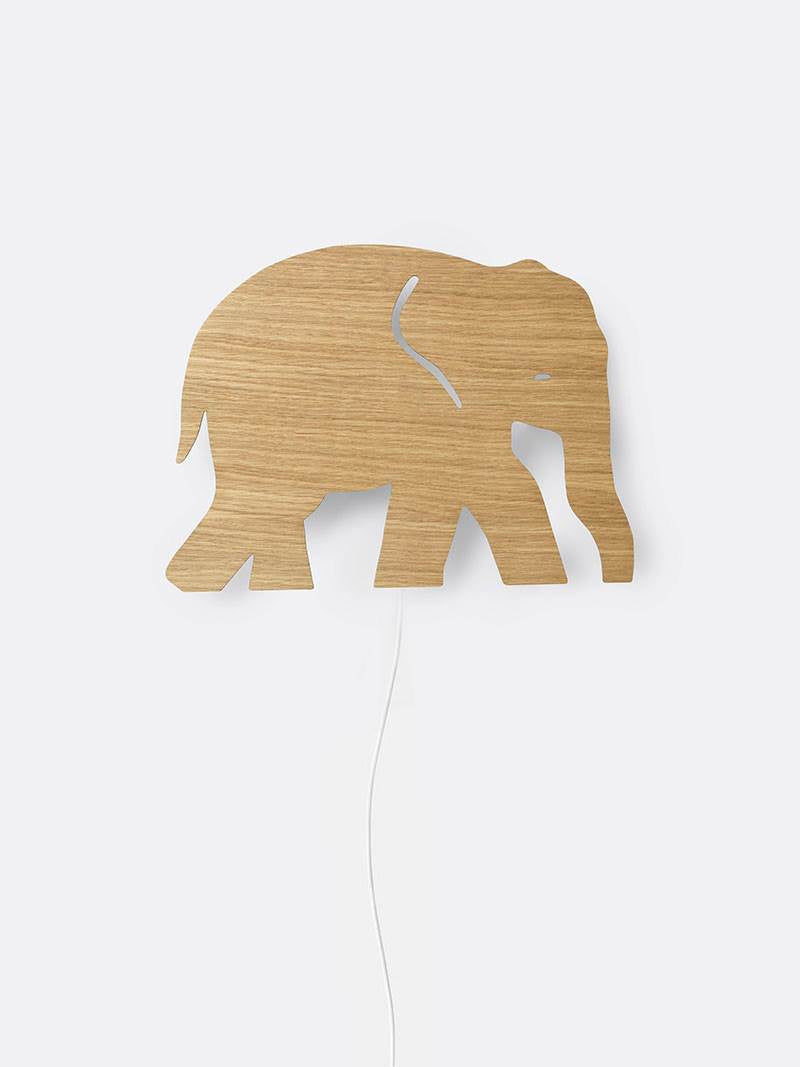 Vägglampa, elefant - oljad ek